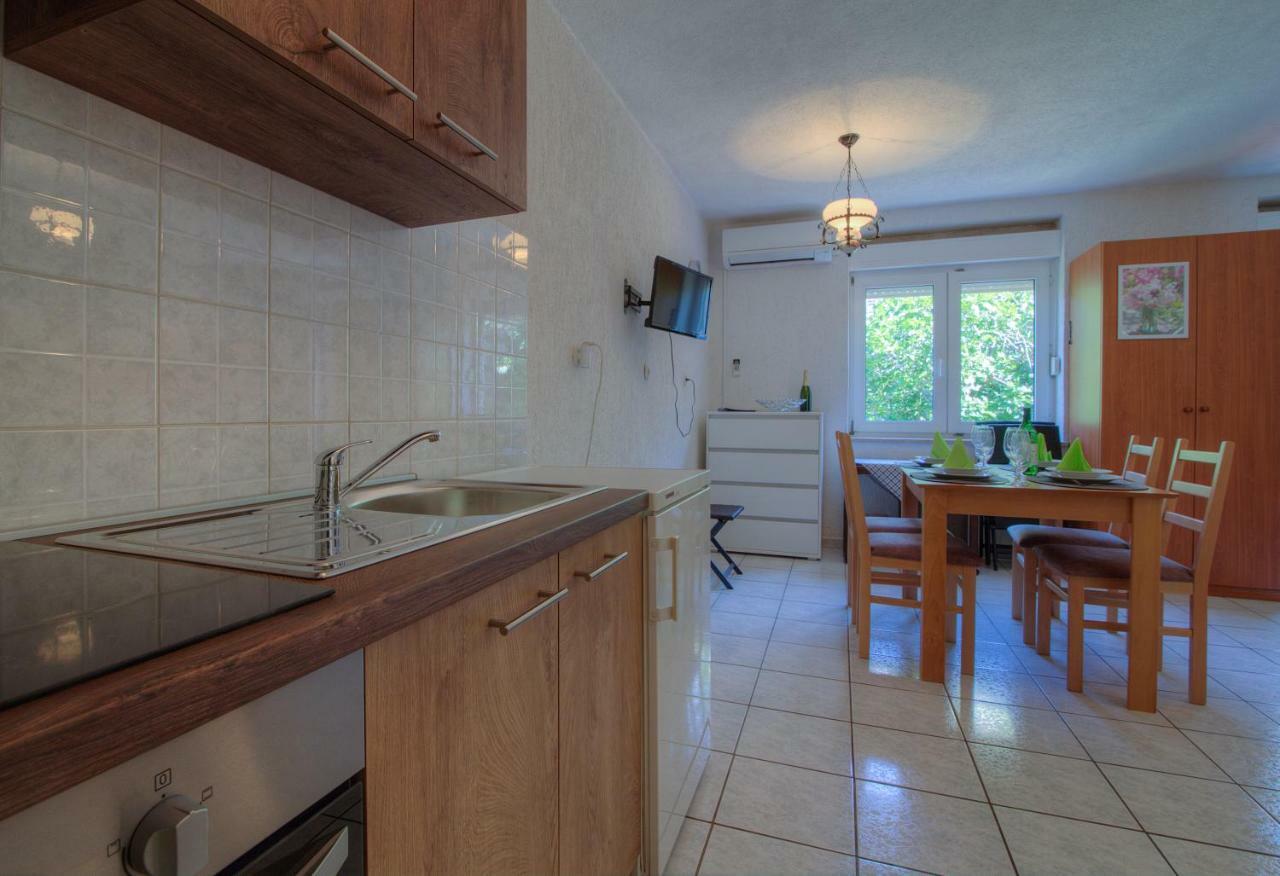 Senj Apartment Екстериор снимка