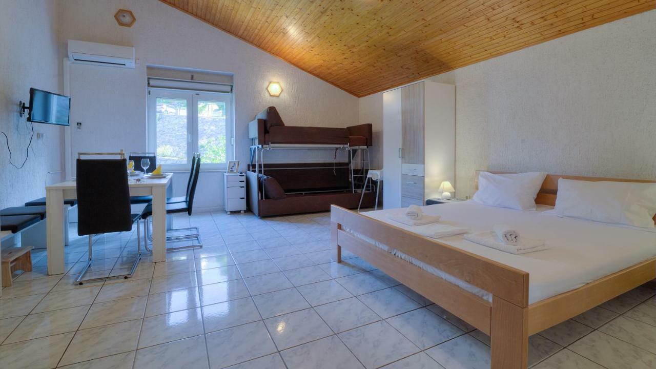 Senj Apartment Екстериор снимка